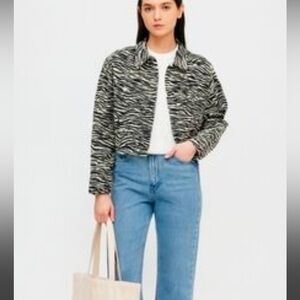 New John + Jenn Zebra Print Jacket Size  L Crean Black Waist Length Animal Print